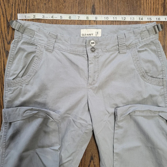 Old Navy Gray Cargo Cropped Capri Pants Size Women's 6 - Picture 5 of 9
